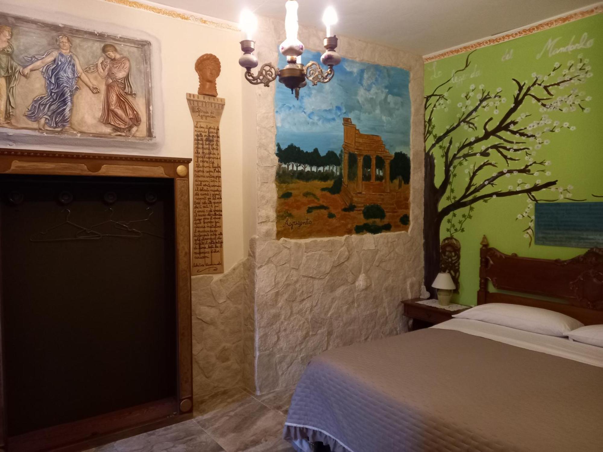 Sicilia In Miniatura "L'Atelier Dell'Etna" Bed & Breakfast Zafferana Etnea Room photo